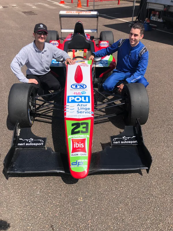 Achilles Smiling in F2000