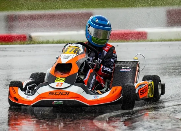 Achilles karting in the rain